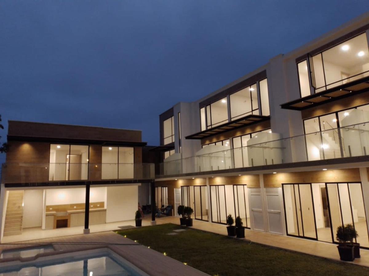 Nueva En Salinas - Chipipe, En Conjunto Privado Salinas (Santa Elena)