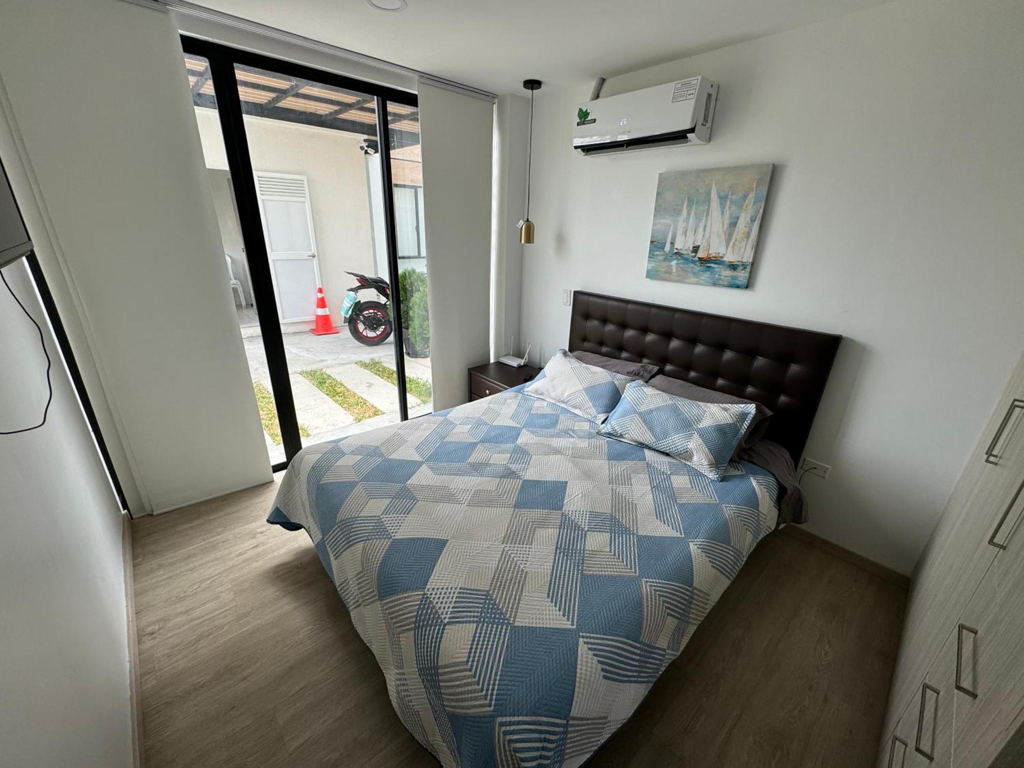 Nueva En Salinas - Chipipe, En Conjunto Privado * Salinas (Santa Elena)