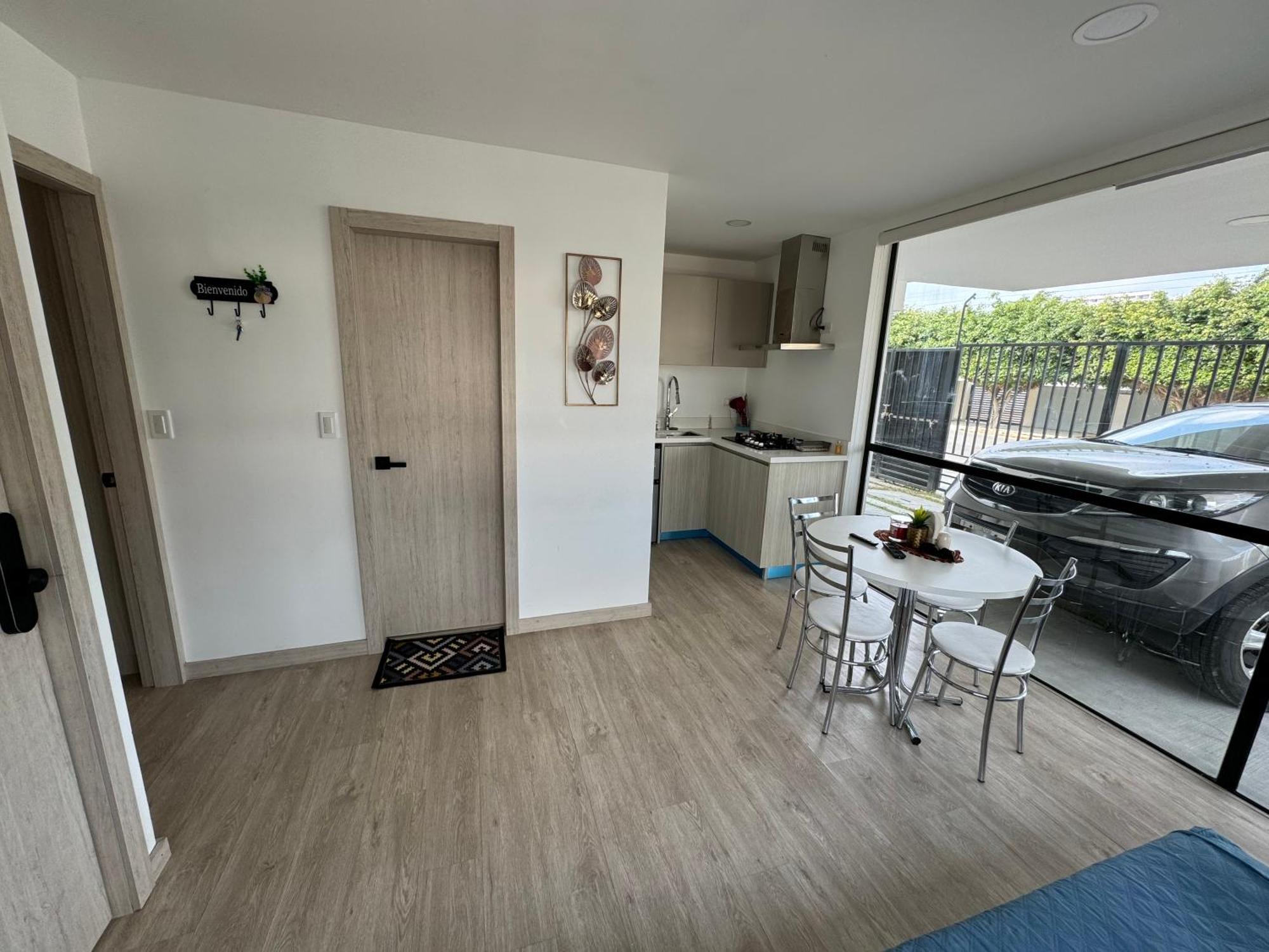 Nueva En Salinas - Chipipe, En Conjunto Privado * Salinas (Santa Elena)